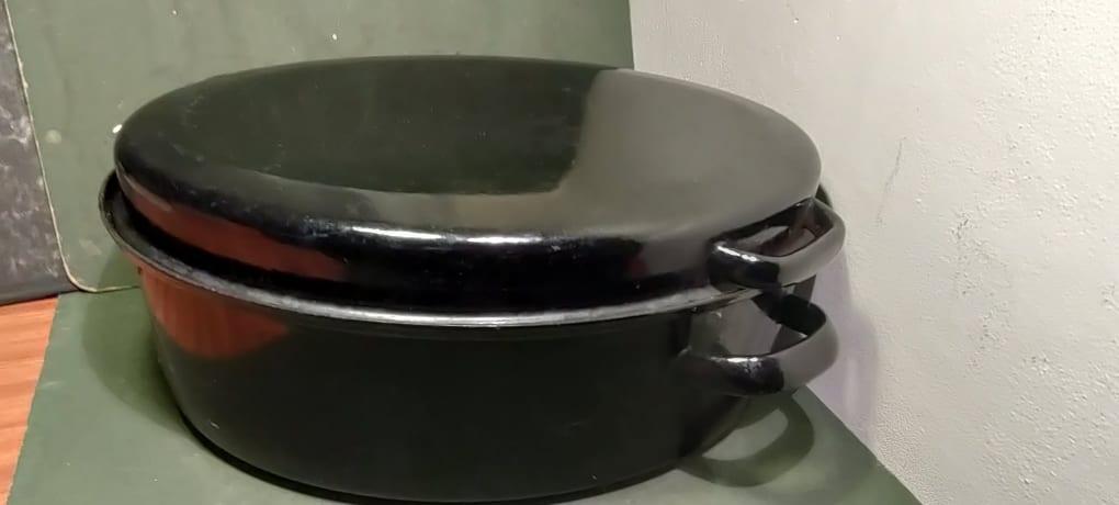 Souprava - oválný velký smaltovaný hrnec s poklicí - Vybavení do kuchyně