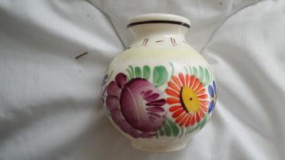 malovaná vázyčka