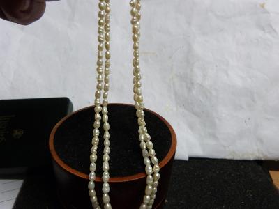 Nádherný dvojitý náhrdelník z pravých říčních perel