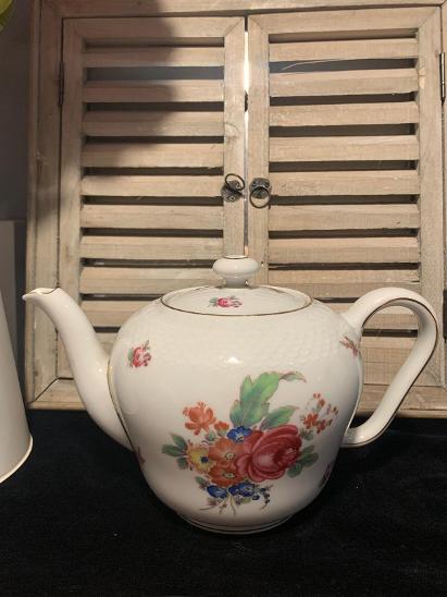 Stará velká konev s květy na čaj, zn. Thomas - Starožitné porcelánové konvice a konvičky