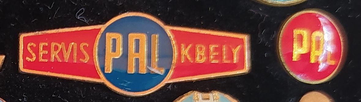 P103 Odznak PAL Servis Kbely  2ks - Odznaky, nášivky a medaile