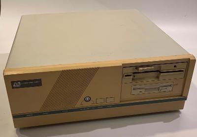Počítač JZD Slušovice 1989