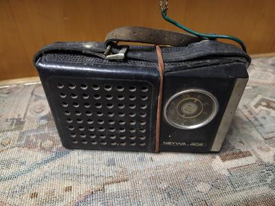 Staré SSSR rádio - Neywa 402 - Tranzistorový přijímač