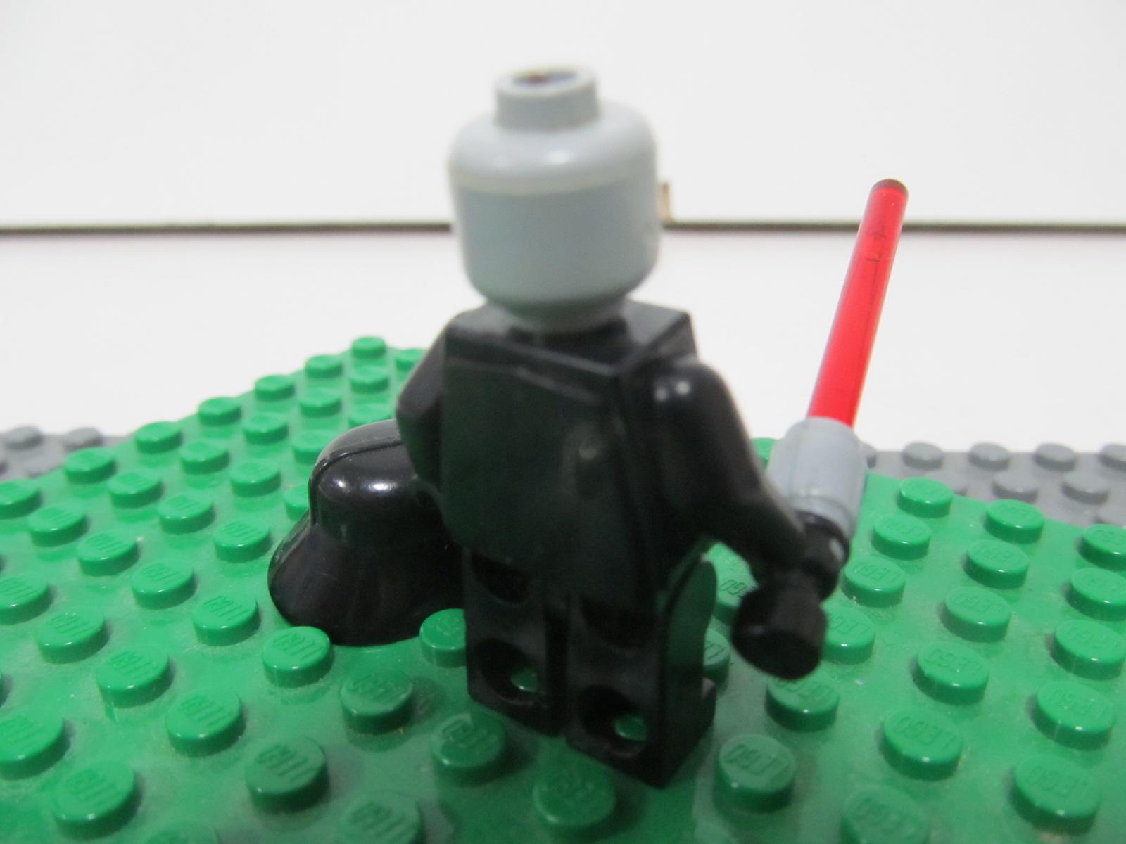 Lego figurka Star Wars 117 - Darth Vader with Light-Up Lightsaber  - Hračky