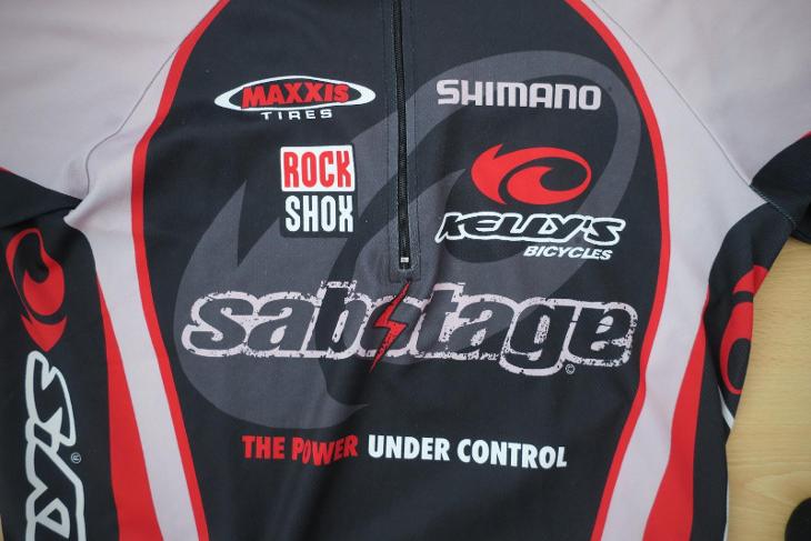 Retro MTB cyklodres Kellys Sabotage 2006 vel. M