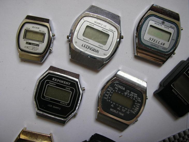Soubor, konvolut 20 ks LCD hodinek od 80. let. Digi, digitálky, quartz