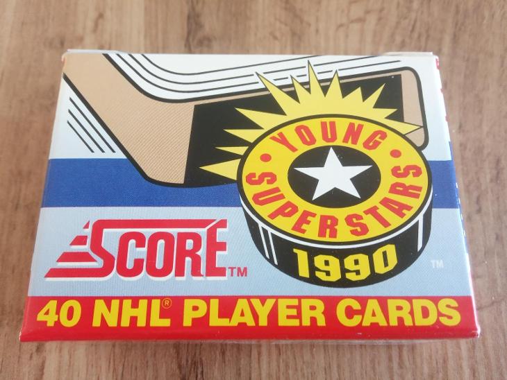Box hokejových karet NHL - Score 1990 young superstar - Sportovní hokejové karty