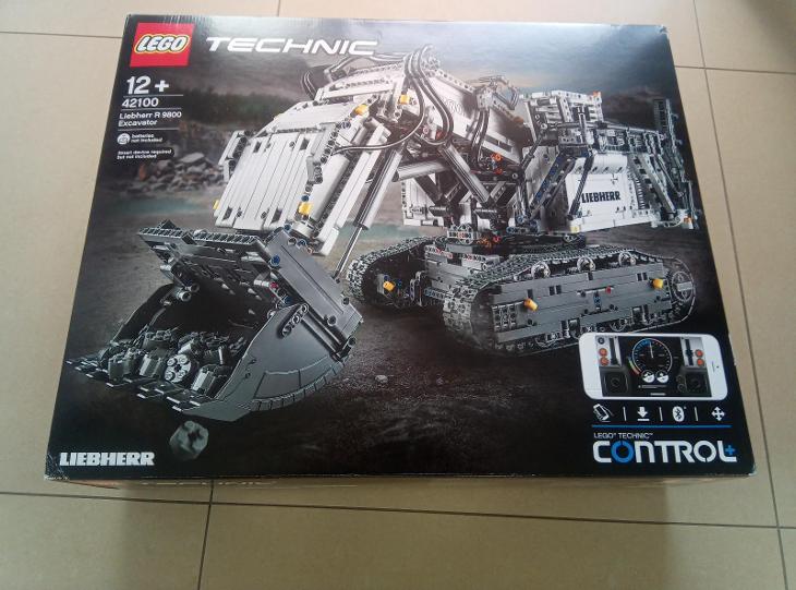 Lego Technic 42100 Bagr Liebherr R9800