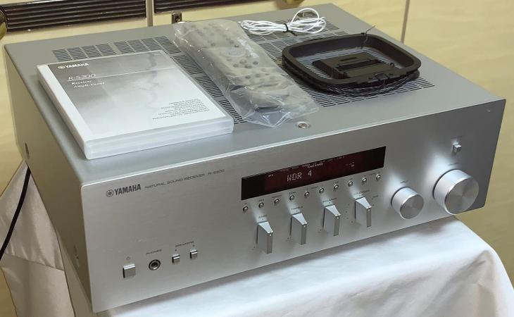 YAMAHA R-S300 Stereo Receiver +DO / 55W-8Ohm/ Silver - TV, audio, video