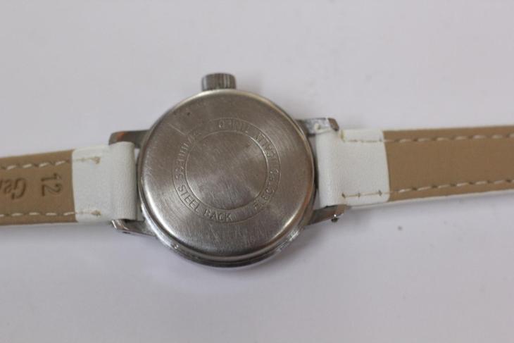 Dámské hodinky Ruhla , Made in GDR, modré znaky - Starožitnosti
