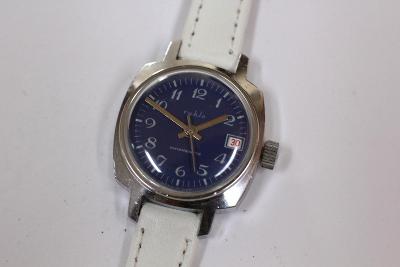 Chlapecké hodinky Ruhla , Made in GDR, modrý číselník, datum 