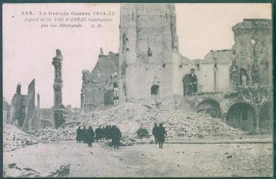 28A221 Vojenské pohlednice - město Arras, Francie