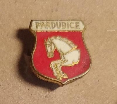 P83 Odznak Pardubice  1ks