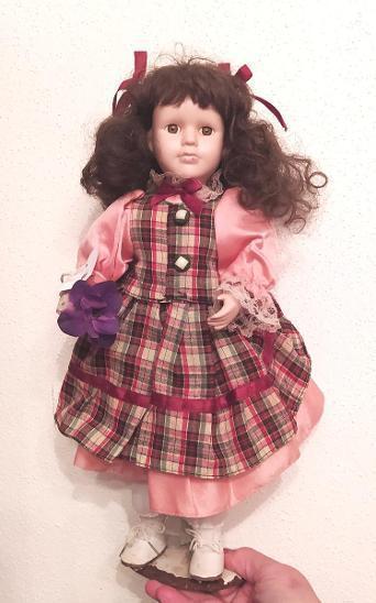 40A36 Starožitná panenka, porcelánová hlava, 40cm vysoká