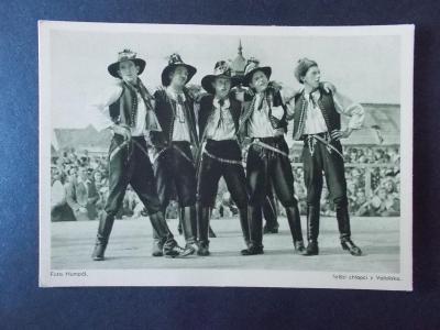 Pohlednice foto Humpál Valašsko1944 tanec kroje Selští chlapci 