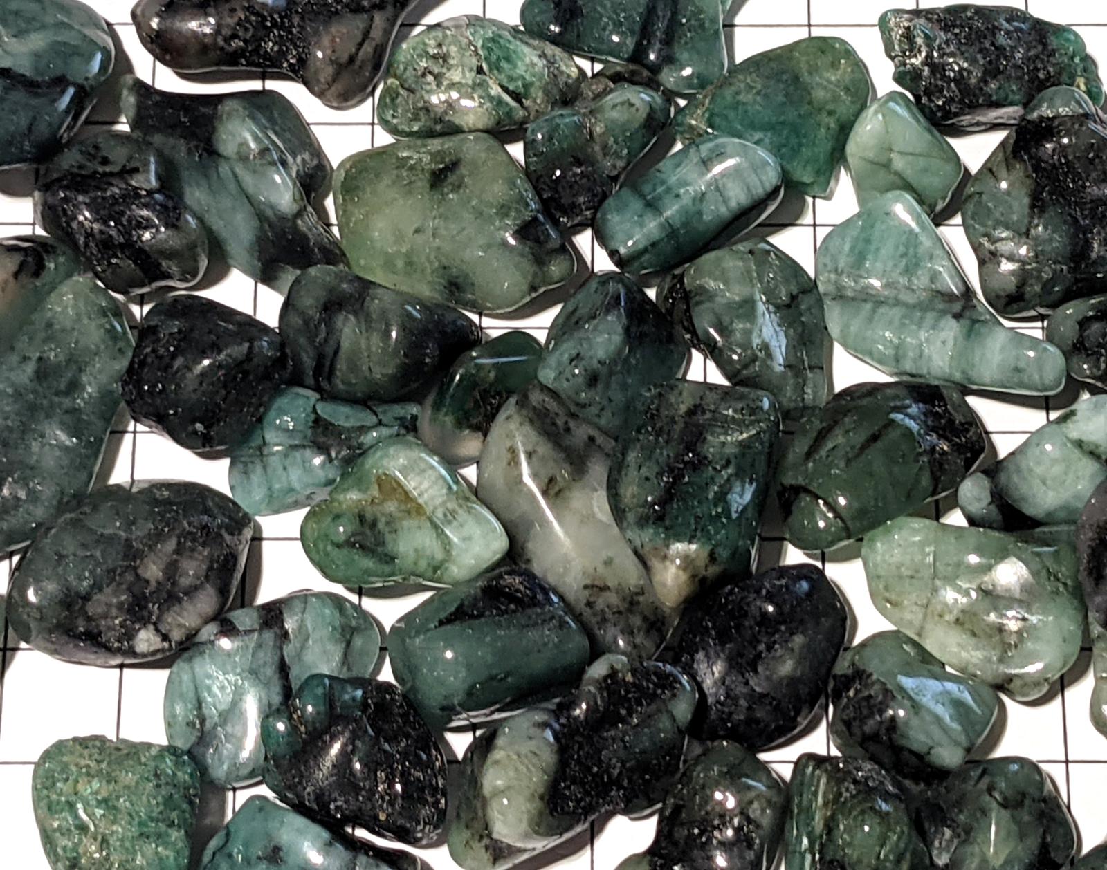 Hrsť smaragdu troml, cca 25g - Minerály a skameneliny