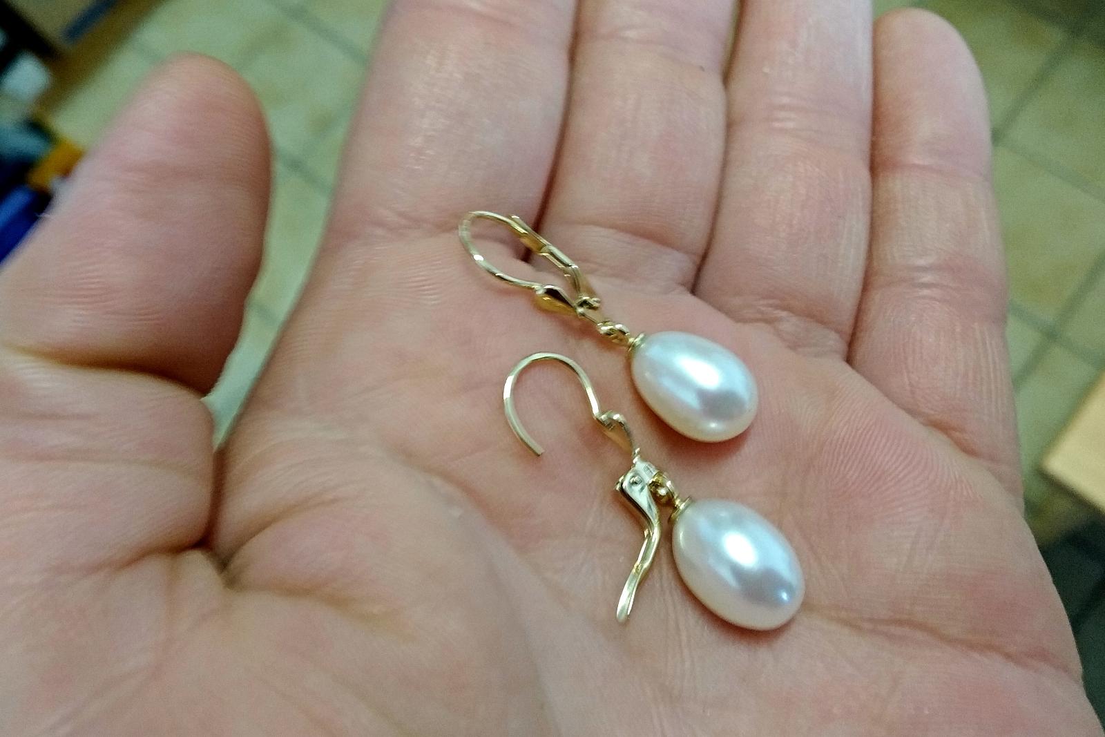 Náušnice zlaté s velkou bílou perlou hruštička - Zlaté šperky