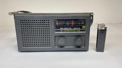 Starší rádio na N.D. SOKOL 304 Made in USSR. Nefunkční