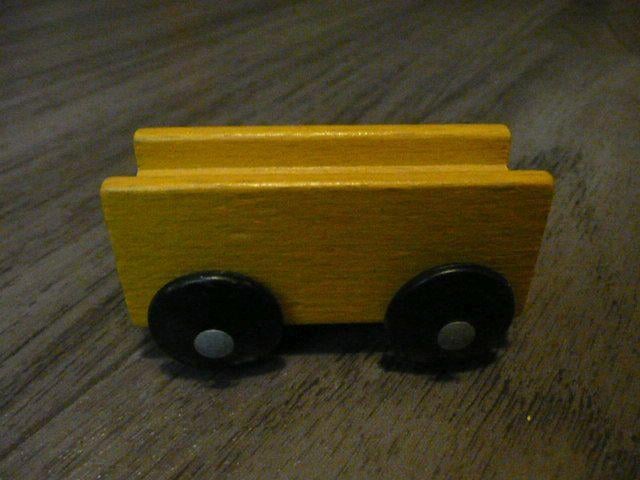 vláčkodráha - žlutý vagón