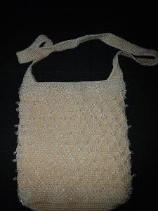 Háčkovaná kabelka přes rameno s korálky 27x28x7 cm