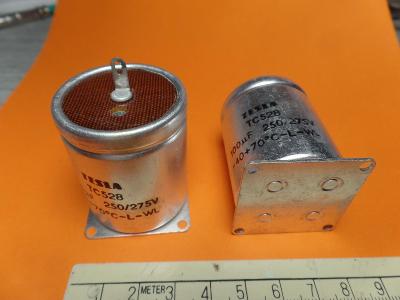 Eletrolytický kondenzátor Tesla TC528 100M 250/275V