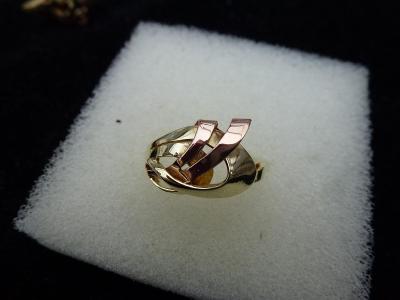 Zlatý prsten 585 
