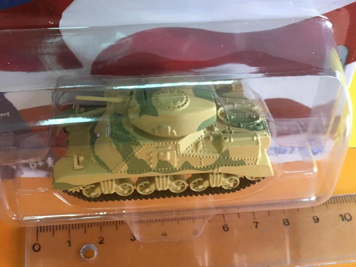 WWII M3 Grant Tank - délka 6cm - Johnny Lightning (V7-632)