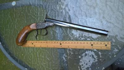 flobertkova pistole pro saloni střelbu 1870 , pruměr hlavně 5,3mm 