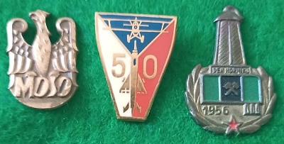 Retro odznaky: 50+ (3 kusy - z nájdenej, viac ako 50 rokov starej zbierky)