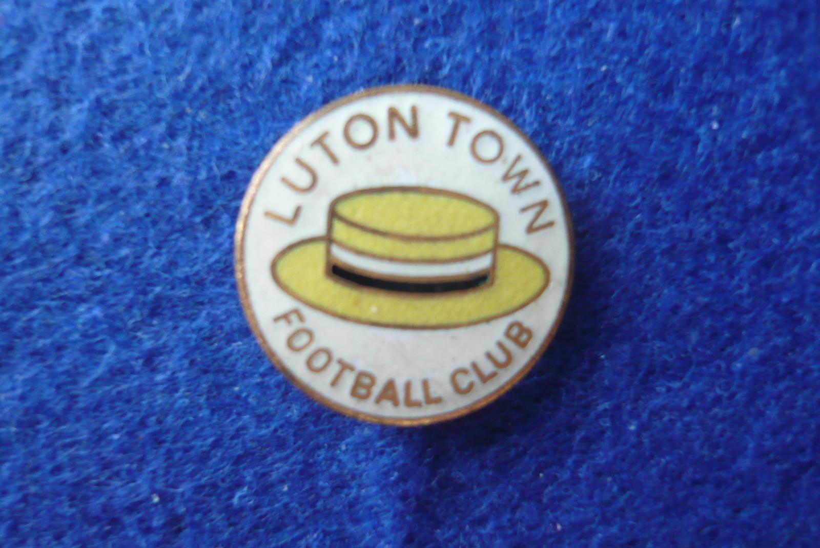 Fotbalový klub Anglie Luton Town - Odznaky, nášivky a medaile