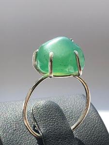 RHODIOVANÝ prsten s kamenem zelený CHALCEDON - NOVÝ, dárková krabička