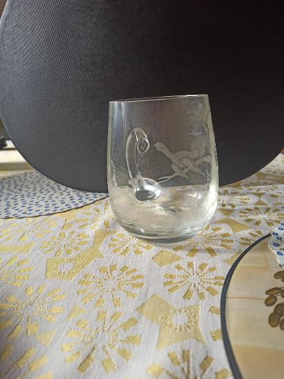 stara brousena sklenice - Starožitné sklo