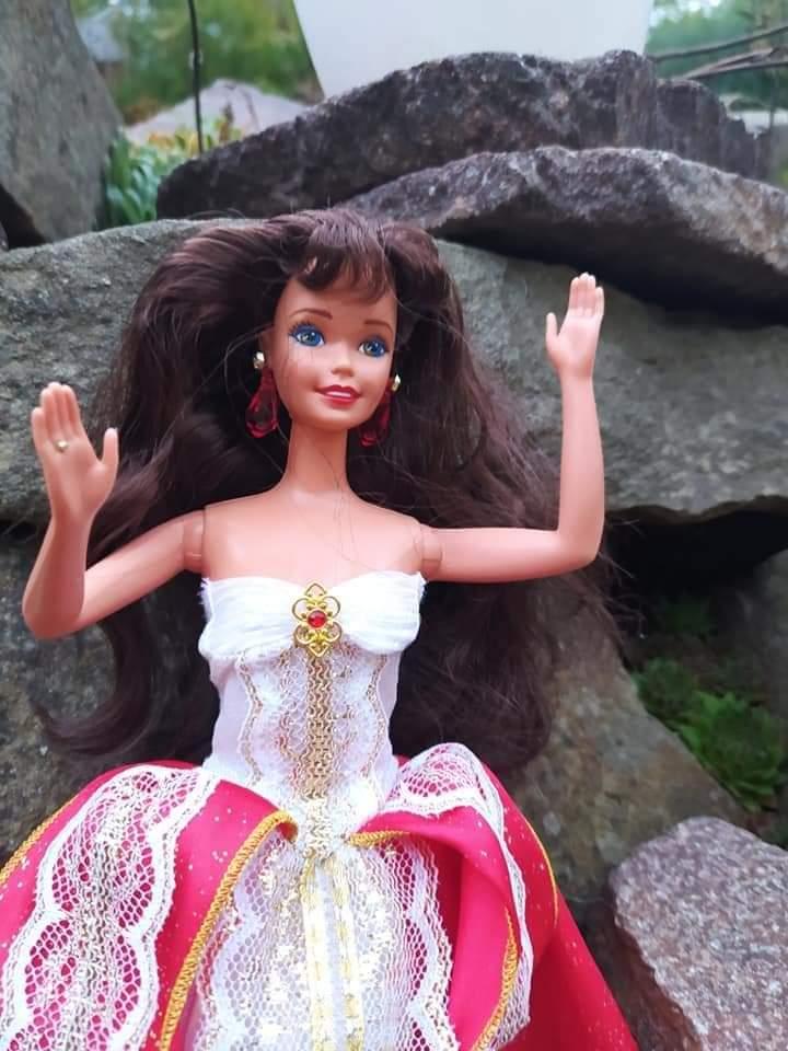 Barbie Mattel Tereza, v šatech  Happy Hollyday - Sběratelství