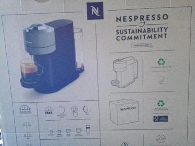 Prodam kavovar Nespresso Ventuo Next šedý nový