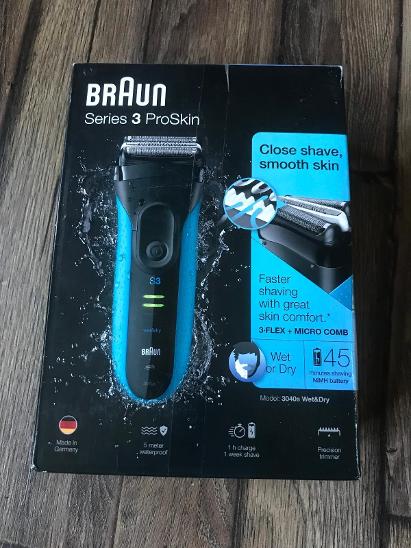 Použitý holící strojek Braun serie 3 3040s - Přístroje péče o tělo