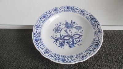 D. Kahla - Hluboký talíř s cibulovým vzorem  porcelán