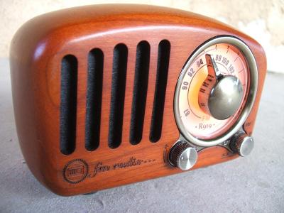 R 919 - stylové dřevěné radio/BT reproduktor !!!