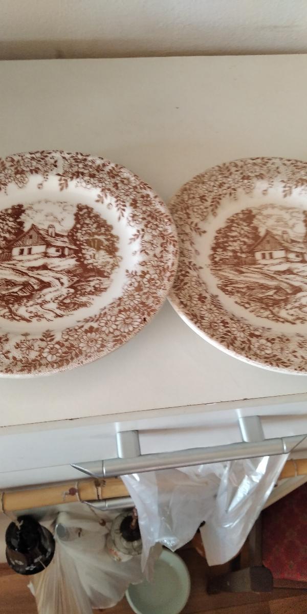 2 dezertní talíře značené Ditmar Urbach  - Starožitné porcelánové talíře
