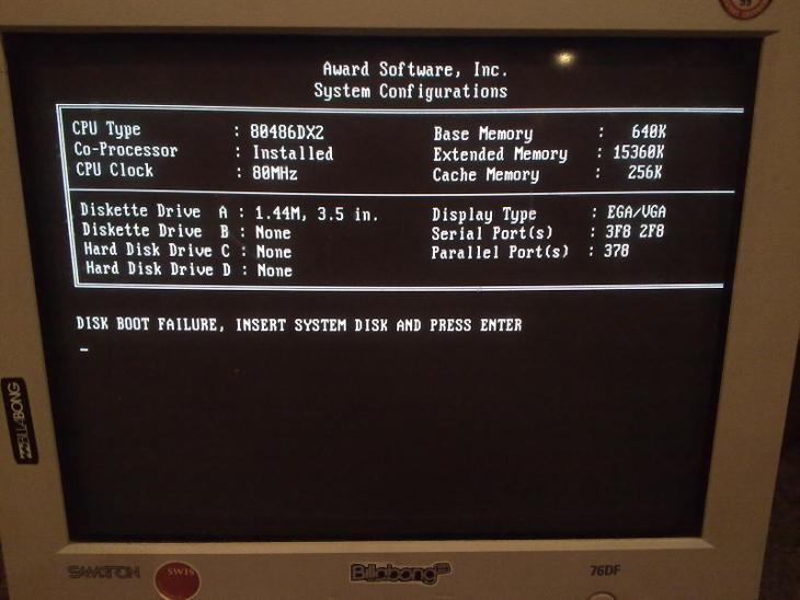 Zajímavé historické pc 486 TANDBERG DATA počítač v monitoru - Historické PC 486 a starší