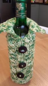 Pletený svetr na láhev - dárkový obal II