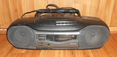 Sanyo MCD-Z3F Z3 Stereo Radio CD Cassette Player Boombox 
