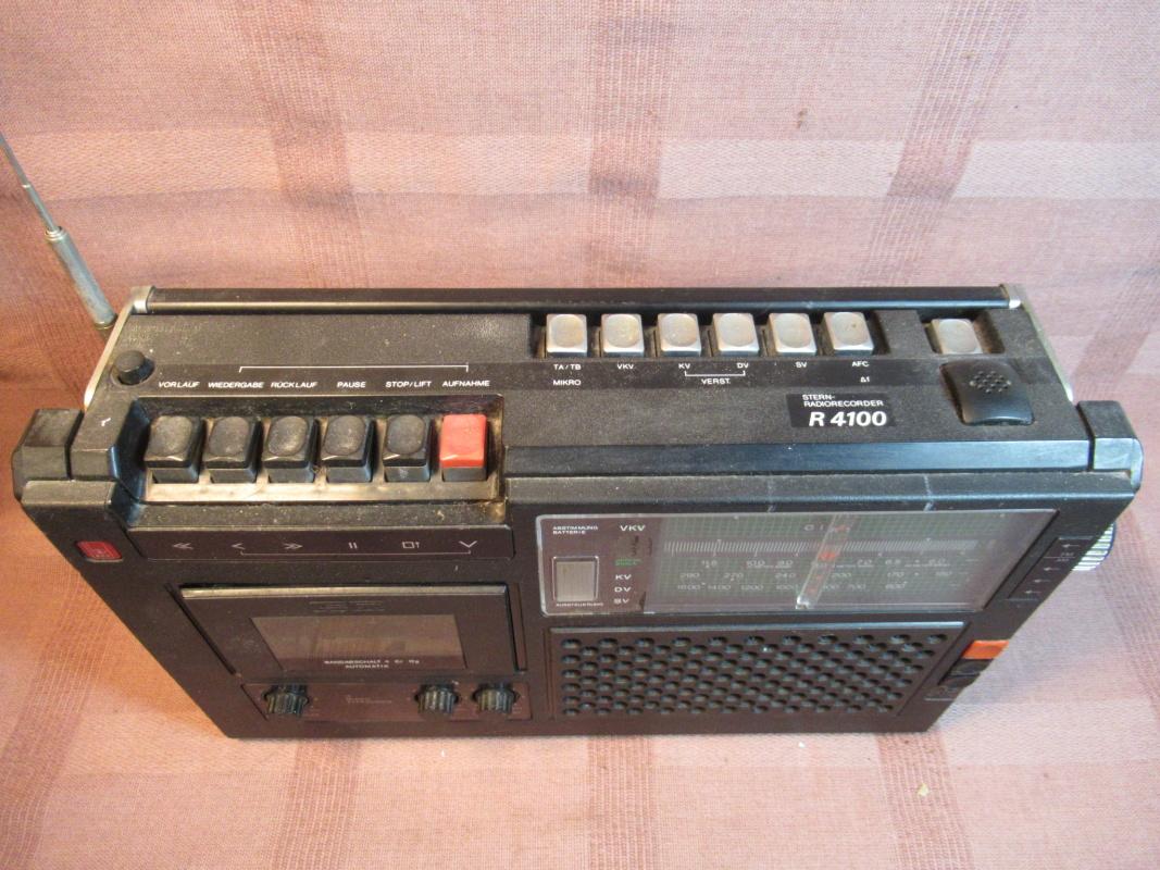 Rádio Recorder R 4100 - Starožitnosti