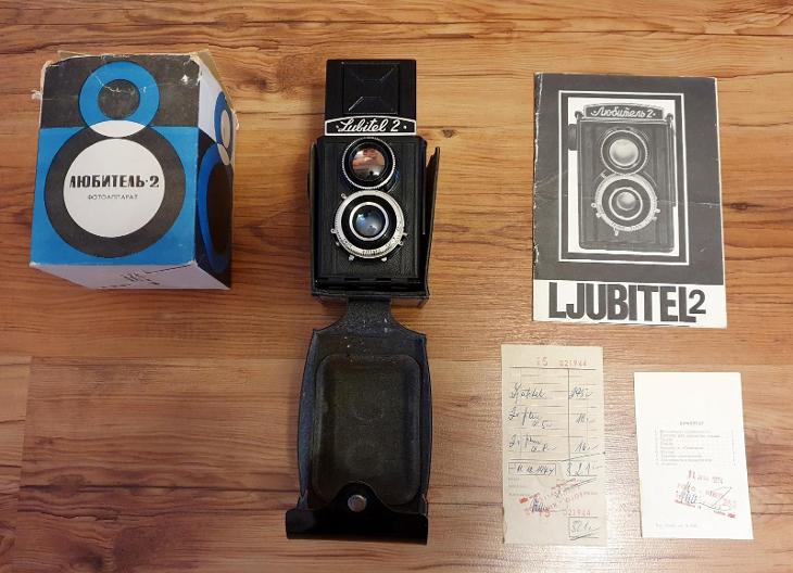 Fotoaparát Lubitel 2 z roku 1974 + návod, paragon a záruční list - Elektro