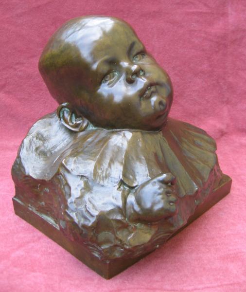 Busta chlapečka , zn. Kratina Josef , dat. 1906