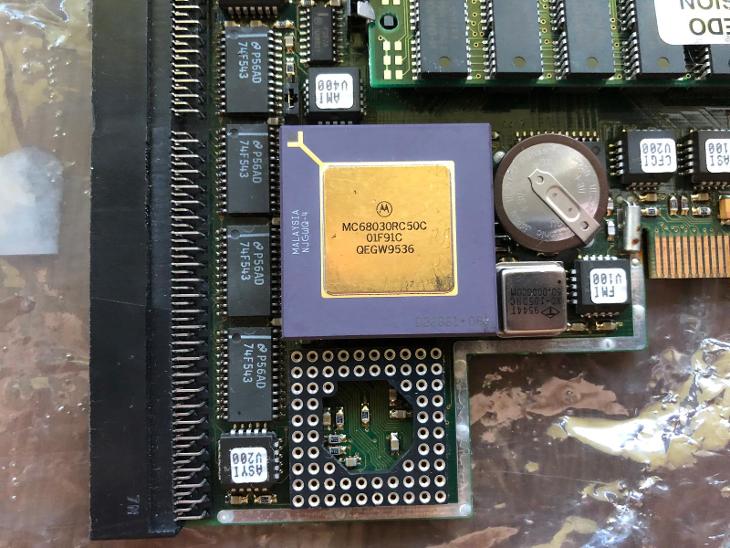 Amiga 1200 Blizzard 1230 IV 68030/50Mhz  - 32MB RAM
