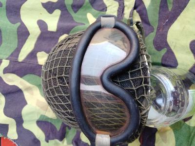 Vojenská helma přilba hříbek  USA  sběratel ČSLA AČR po jehličí mlok