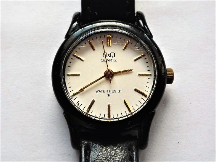Náramkové hodinky Q&Q quartz #734-56 - Starožitnosti