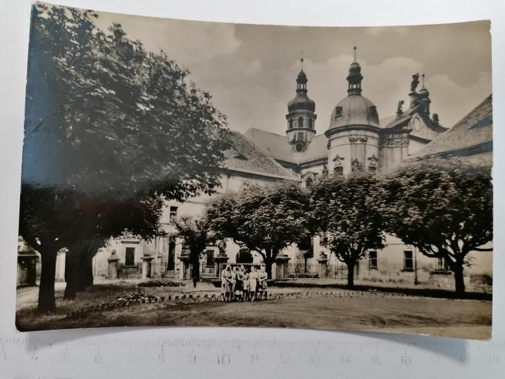 Pohled Osek, bývalý klášter, nyní Ošetřovací ústav 