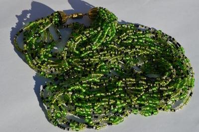 Retro rokailový náhrdelník, zelený s černým a čirým akcentem