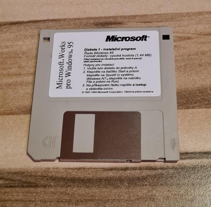 Instalační disketa pro zavedení instalace Win95 - Operační systémy